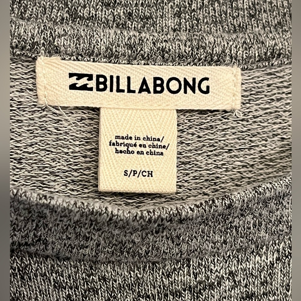 Billabong Women's Top, gray, new! oversized! - Picture 3 of 9